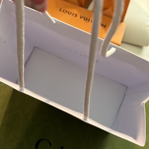 🤍💜DIOR🤍💜 shopping bag✨ Will give bag if someone buy’s Dior from me 🥰 - Picture 3 of 4